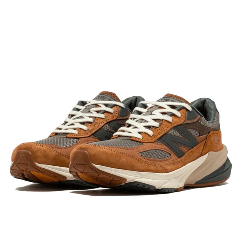 New Balance 990 V6 Carhartt WIP Sculpture Center | Limited