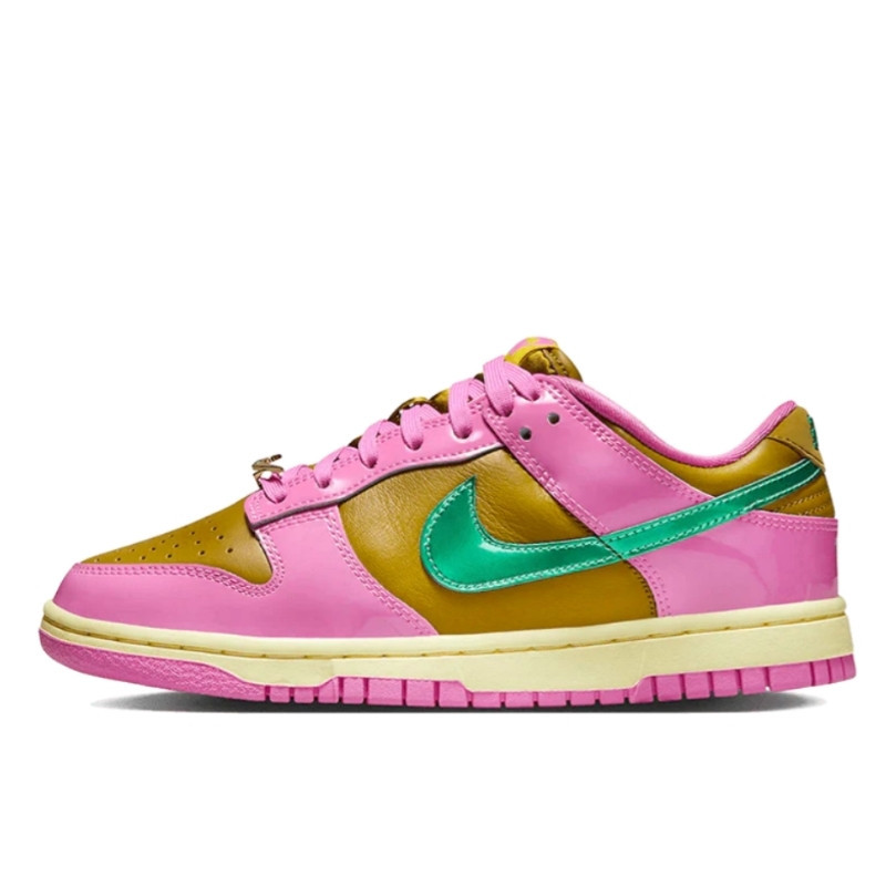 Nike Dunk Low Parris Goebel, vue de côté