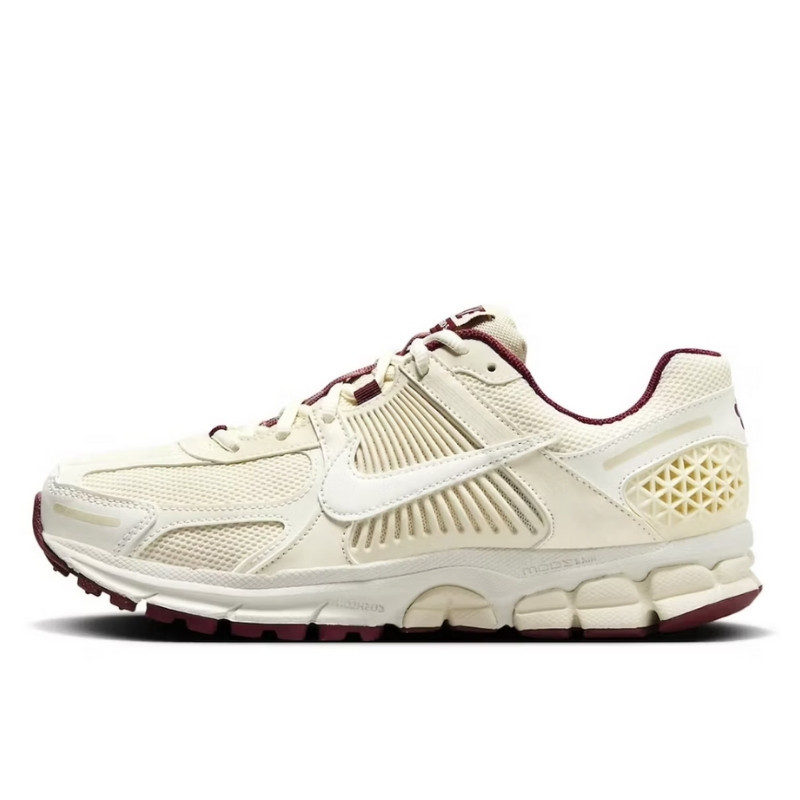 Nike Zoom Vomero 5 Valentine's Day - 1