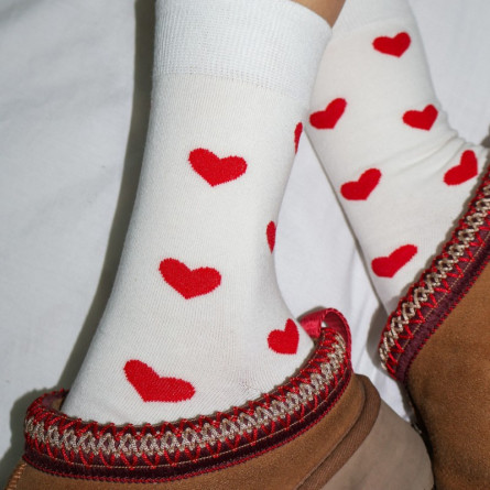 Paire de chaussettes à cœurs rouges - 3
