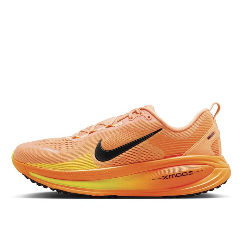 Nike Vomero 18 Orange Chalk Black Volt - 1