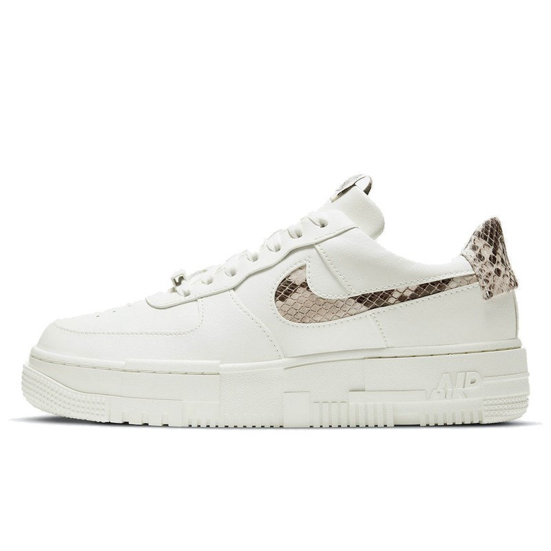 Nike Air Force 1 Pixel Sail Snake, vue de côté