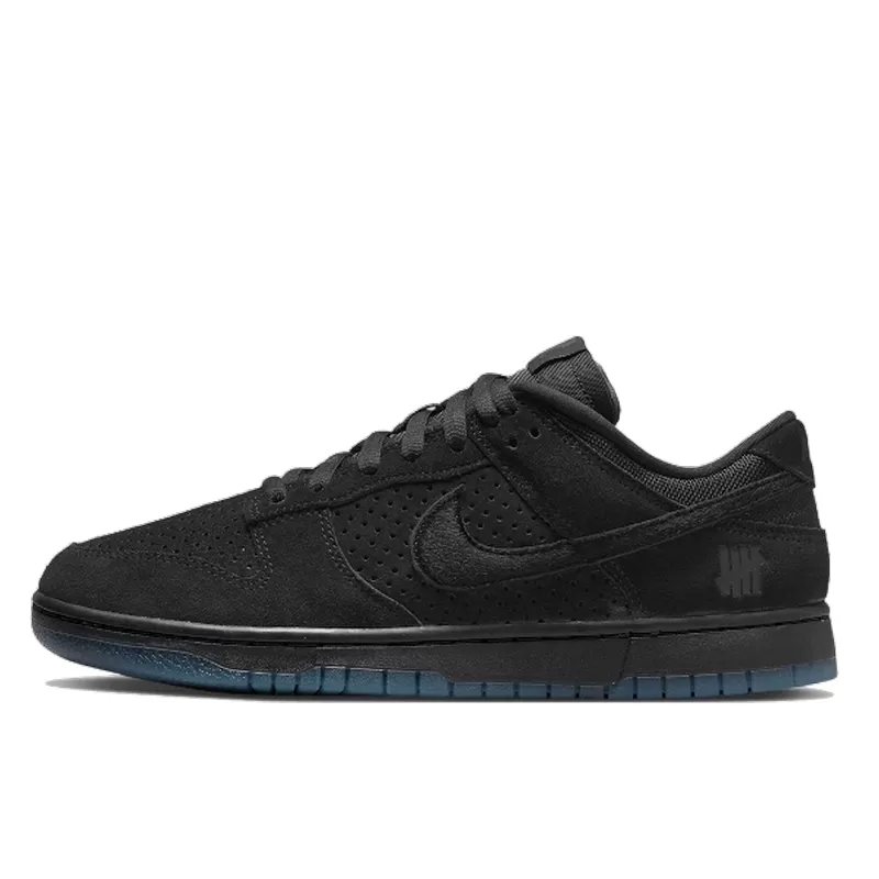 Nike Dunk Low SP Undefeated...