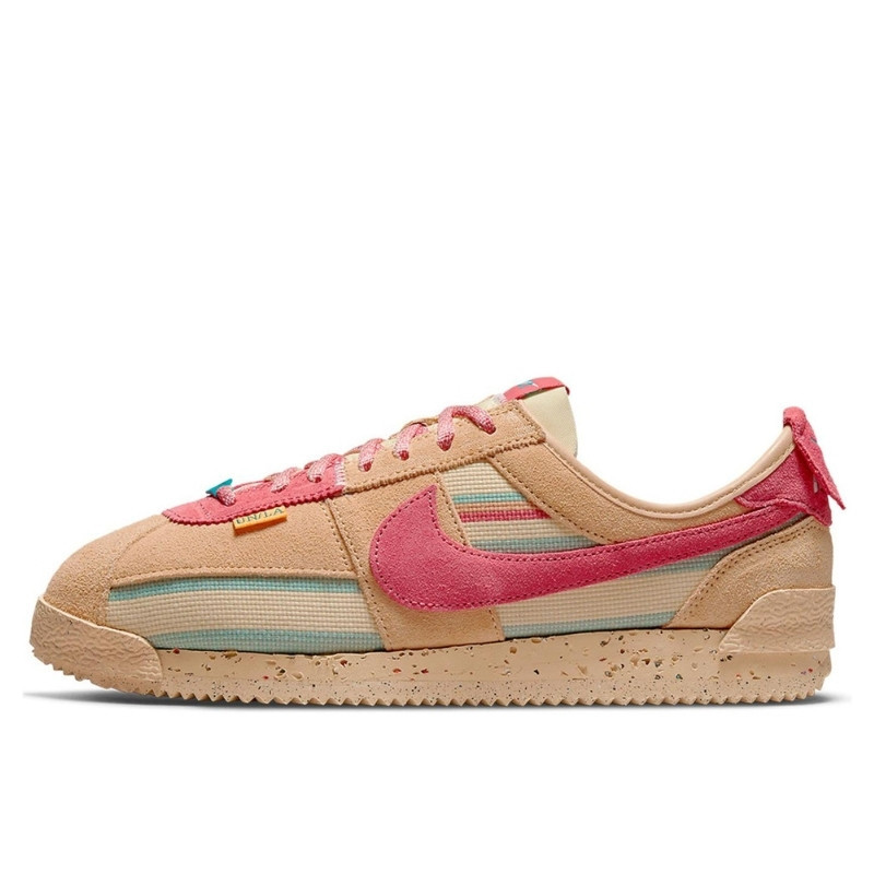 Nike Cortez Union Sesame, vue de côté