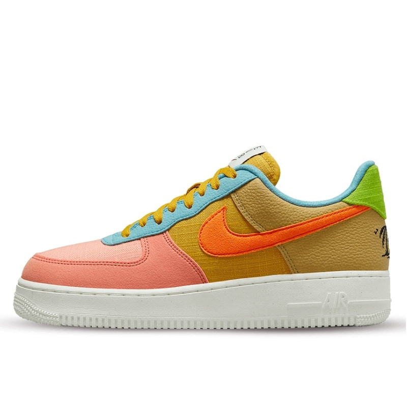 Nike Air Force 1 Low 07 Next Nature Sanded Gold, vue de côté