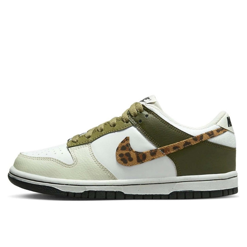 Nike Dunk Low Olive Leopard, vue de côté