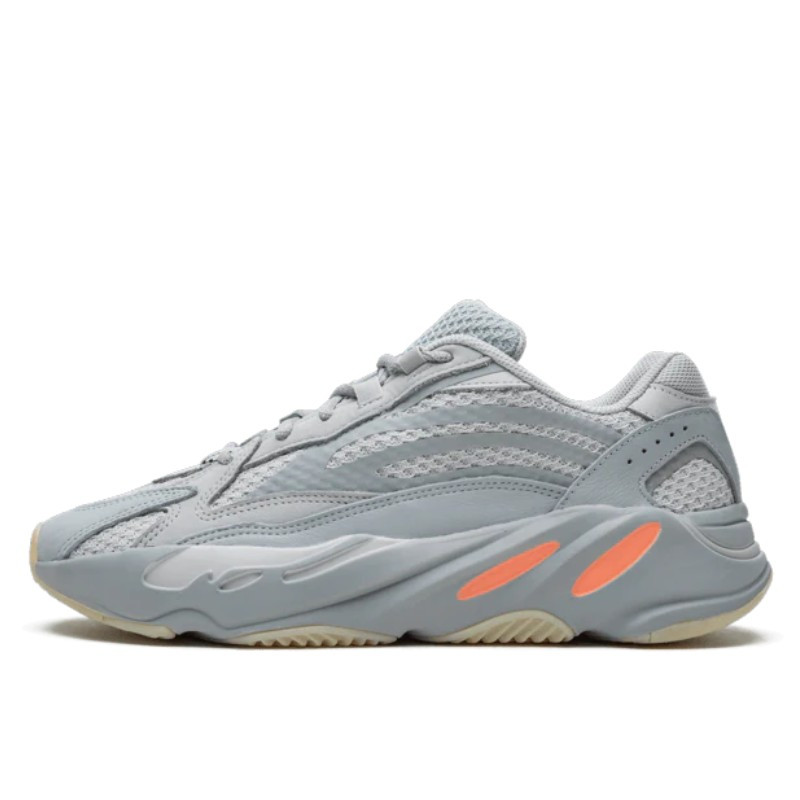 Yeezy 700 V2 Inertia, vue de côté