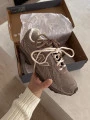 On craque complètement pour la nouvelle New Balance 204L ???? C’est la paire parfaite pour les looks d’automne. ???? :          